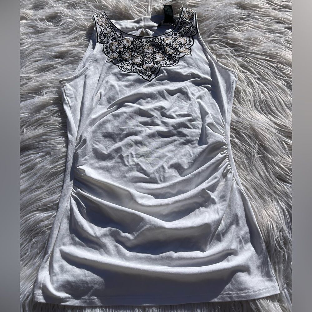 White House Black Market 💫Ivory White Embroidered Sleeveless Blouse💫XXS